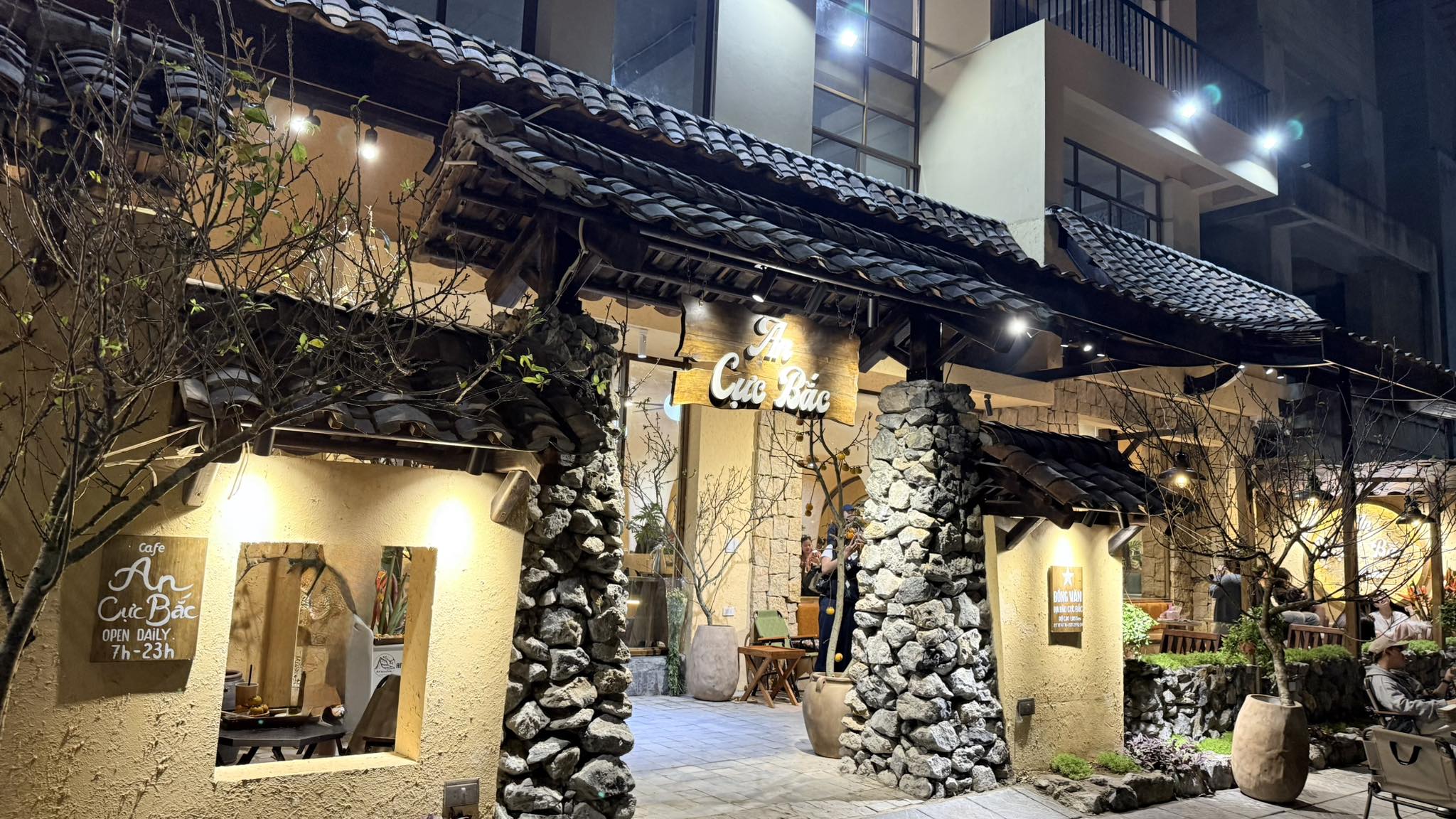 An cực bắc cà phê